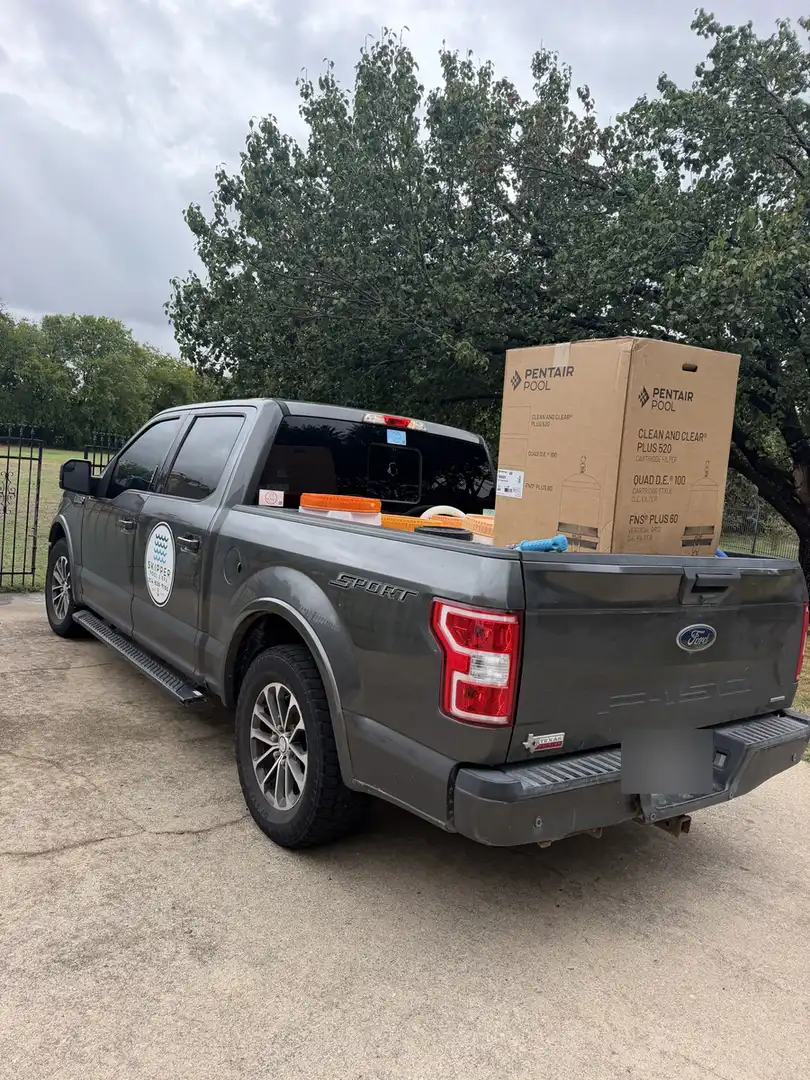 Skipper F-150 tailgate with equipment in the bed