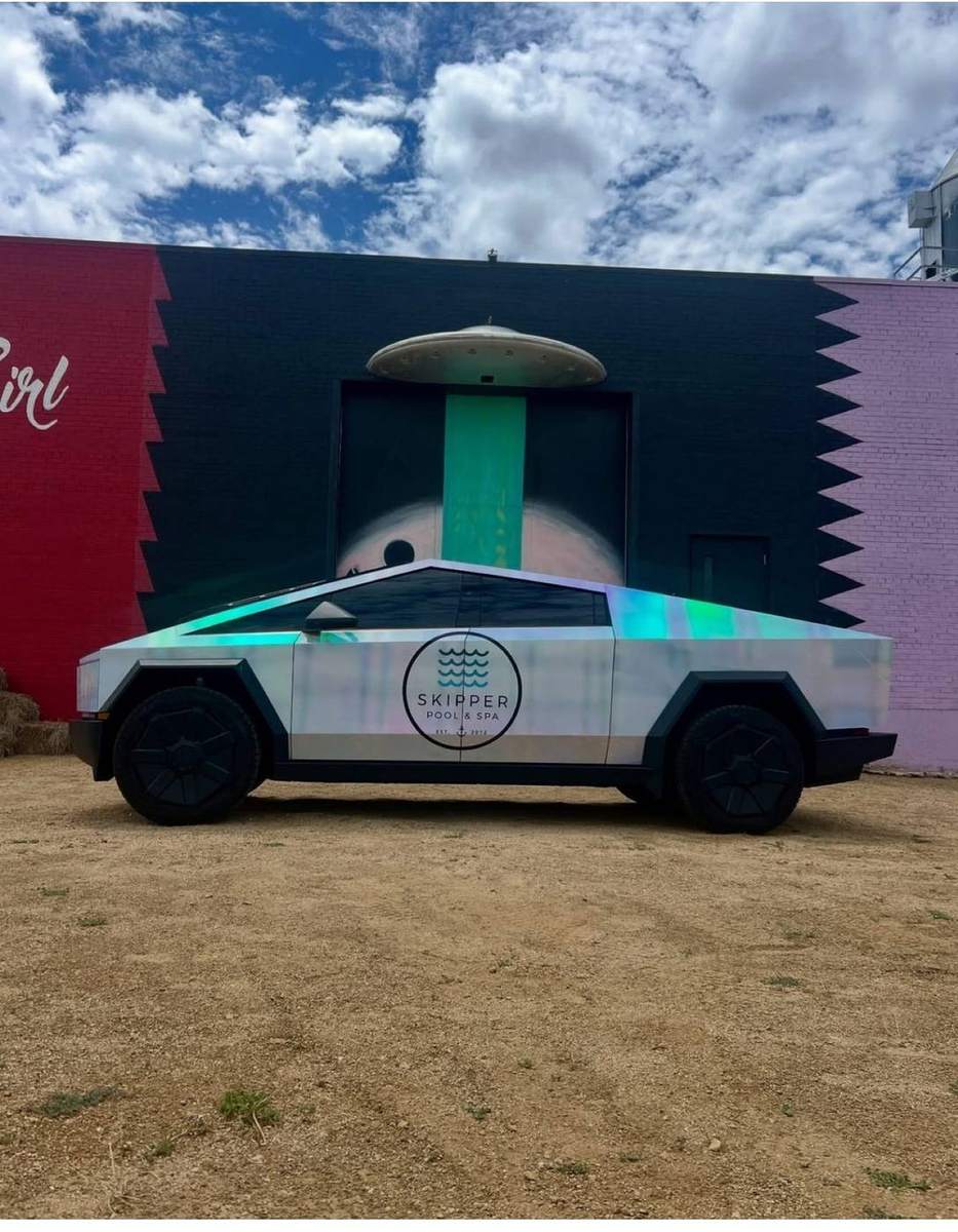 Skipper Pool & Spa Cybertruck by mural